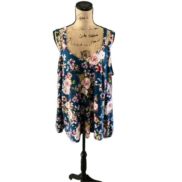 Torrid Straps cold shoulder floral top - Picture 1 of 10